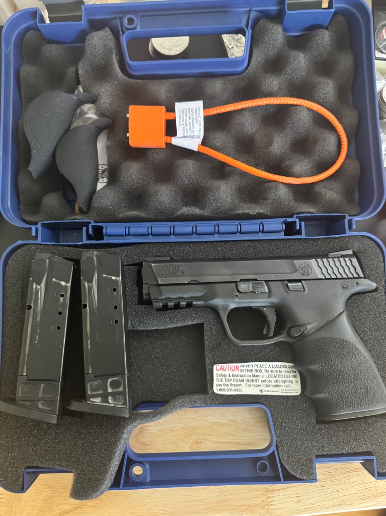 Classified ad 'Smith and Wesson M&P 1.0 40- Richmond'